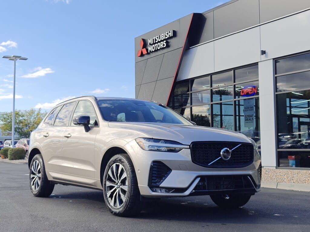 2025 Volvo XC60 B5 Plus Dark Theme AWD