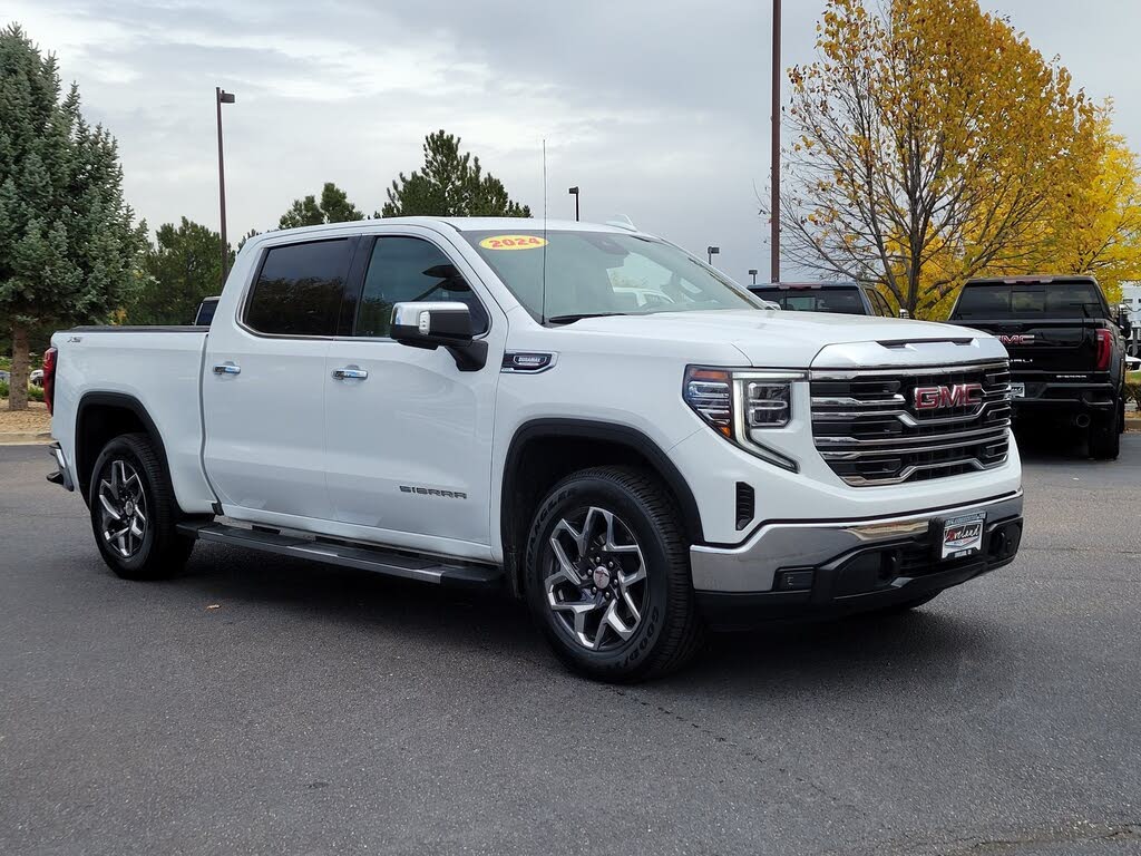 2024 GMC Sierra 1500 SLT Crew Cab 4WD