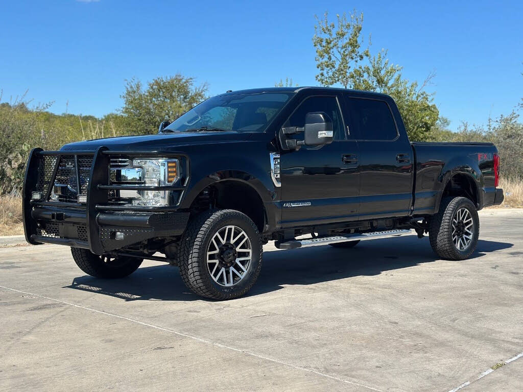 2018 Ford F-250 Super Duty Lariat Crew Cab 4WD