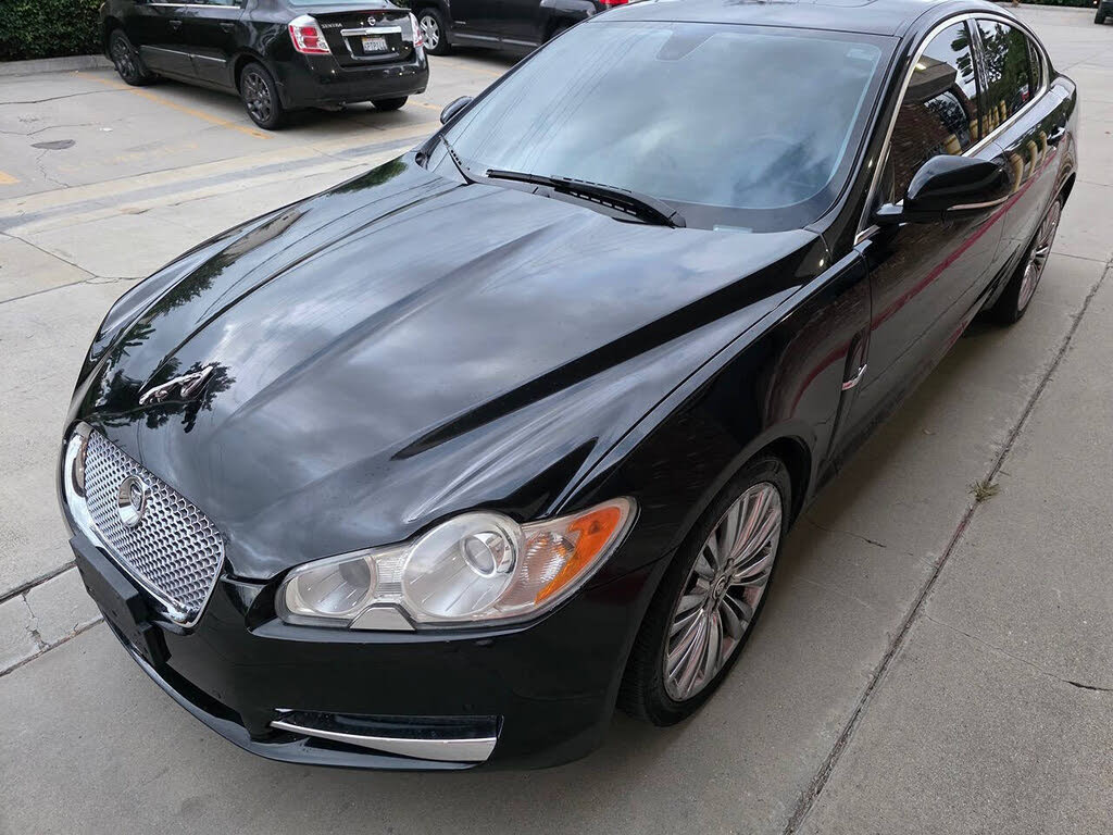 2011 Jaguar XF XF Premium RWD