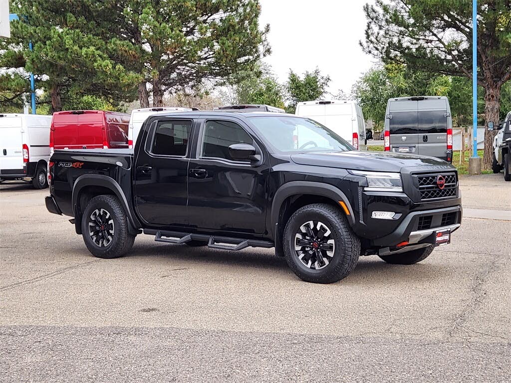 2023 Nissan Frontier PRO-4X Crew Cab 4WD