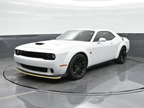 Dodge Challenger R/T Scat Pack Widebody RWD