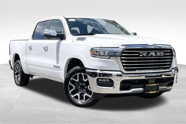 2025 RAM 1500 Laramie Crew Cab 4WD