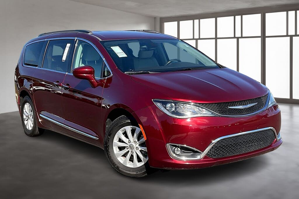 2017 Chrysler Pacifica Touring L FWD