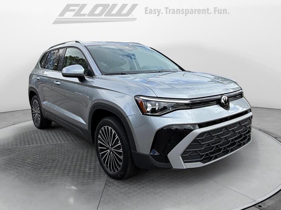 2025 Volkswagen Taos SE FWD