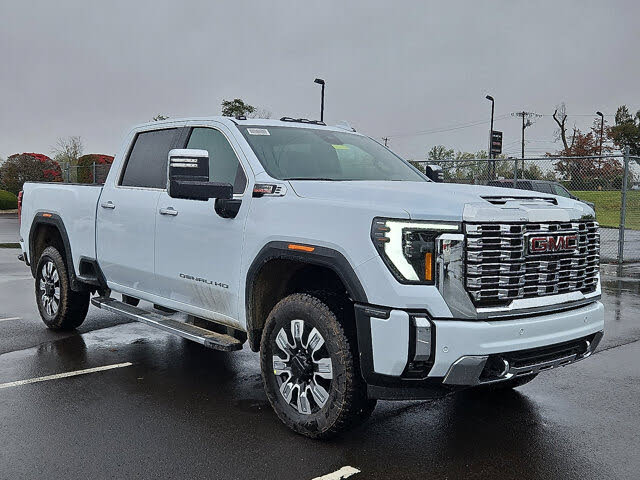 2026 GMC Sierra 2500HD Denali Crew Cab 4WD