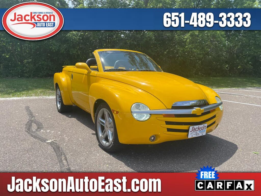 2004 Chevrolet SSR LS RWD