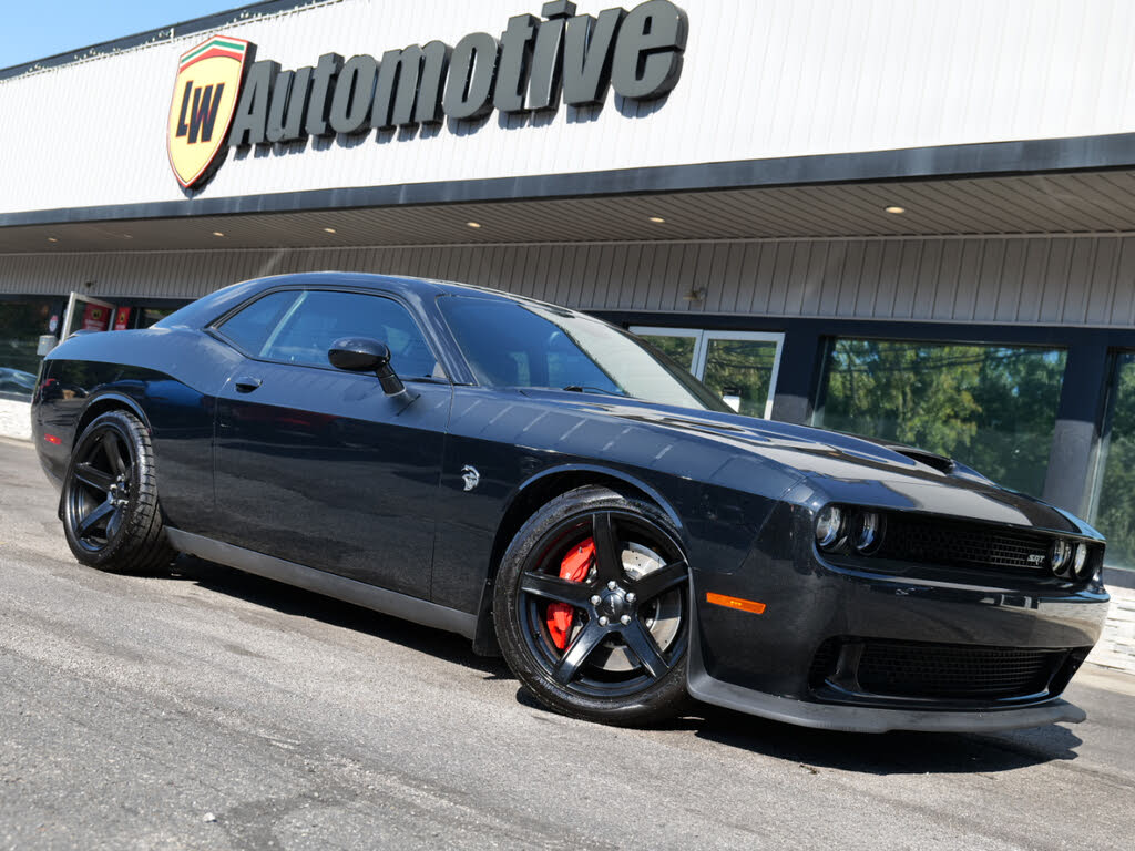 2015 Dodge Challenger SRT Hellcat RWD