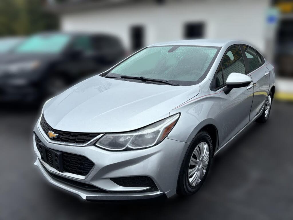 2017 Chevrolet Cruze LS Sedan FWD