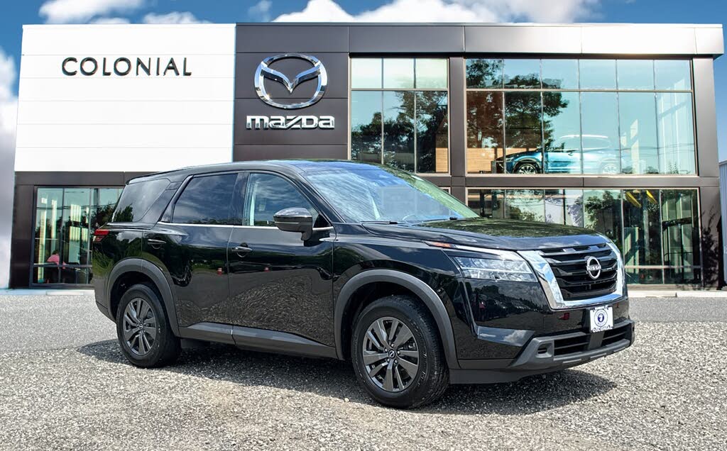 2022 Nissan Pathfinder S 4WD