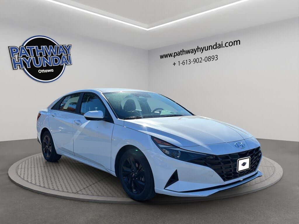 2023 Hyundai Elantra Preferred FWD