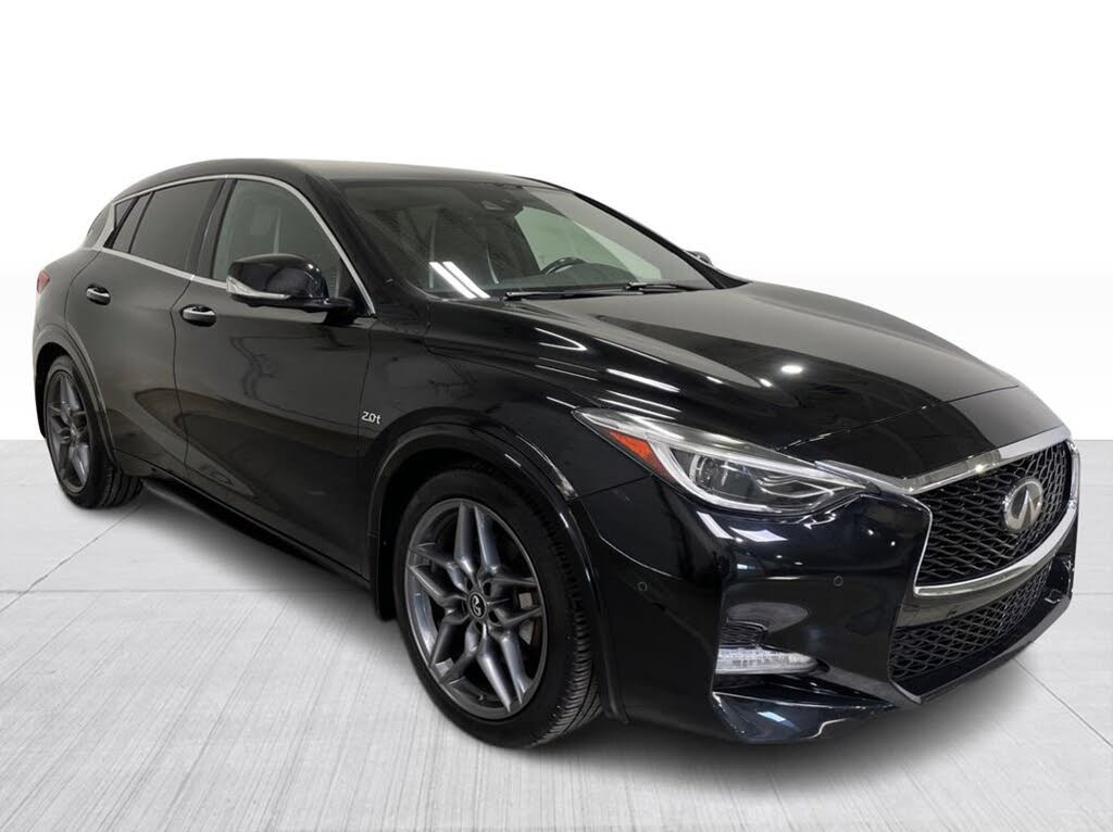 2017 INFINITI QX30 FWD