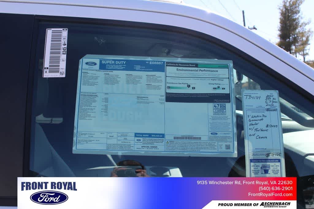 2024 Ford F-350 Super Duty Chassis