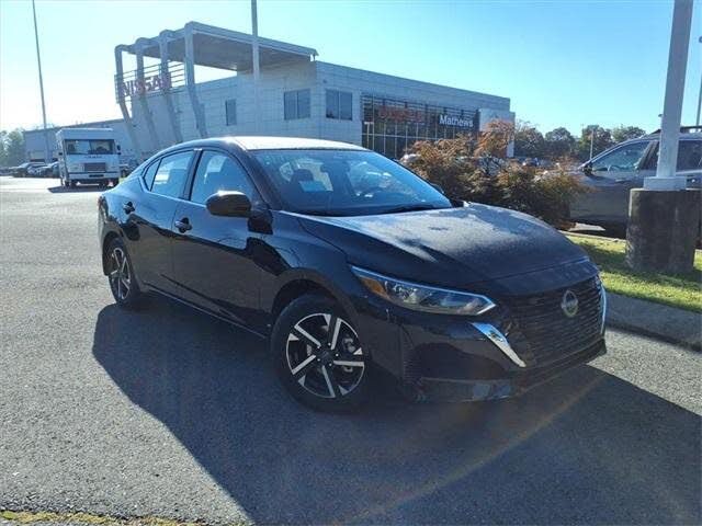 2025 Nissan Sentra SV FWD