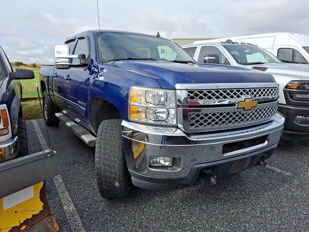 2013 Chevrolet Silverado 2500HD LT Crew Cab 4WD