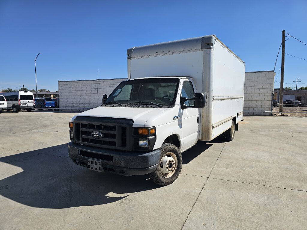 2015 Ford E-Series Chassis E-350 Super Duty 138 Cutaway RWD