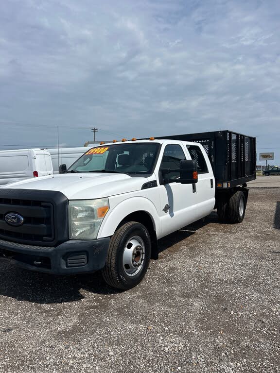 2016 Ford F-350 Super Duty Chassis XL Crew Cab DRW RWD