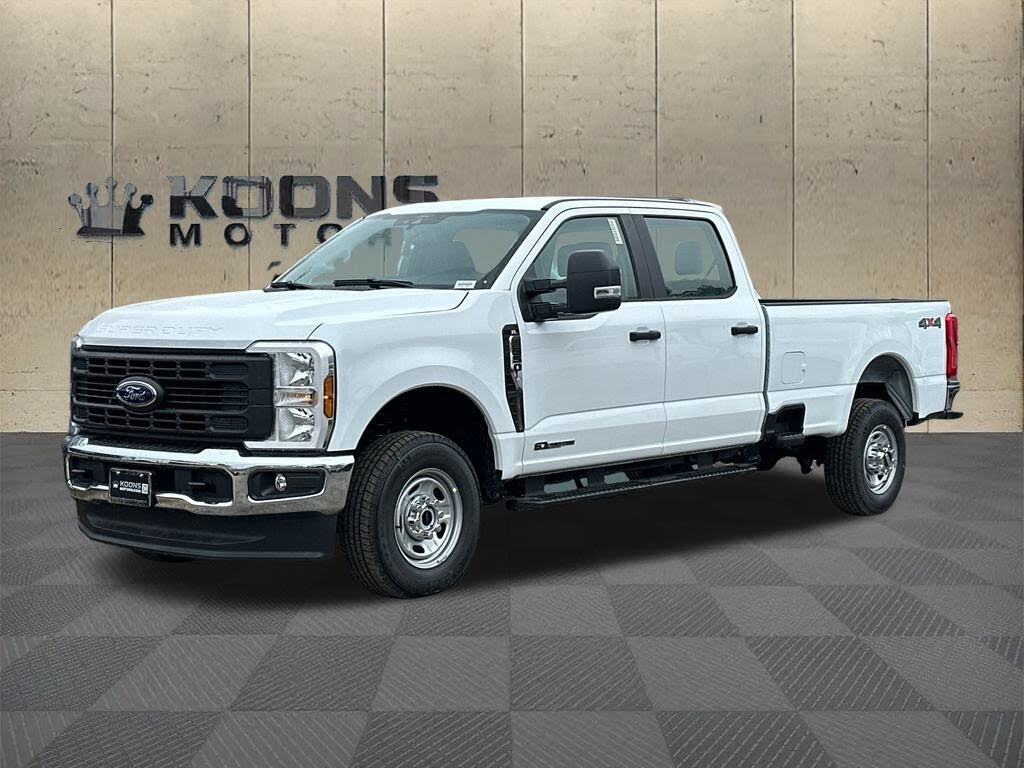 2026 Ford F-350 Super Duty XL Crew Cab 4WD