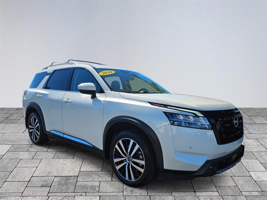 2024 Nissan Pathfinder Platinum FWD