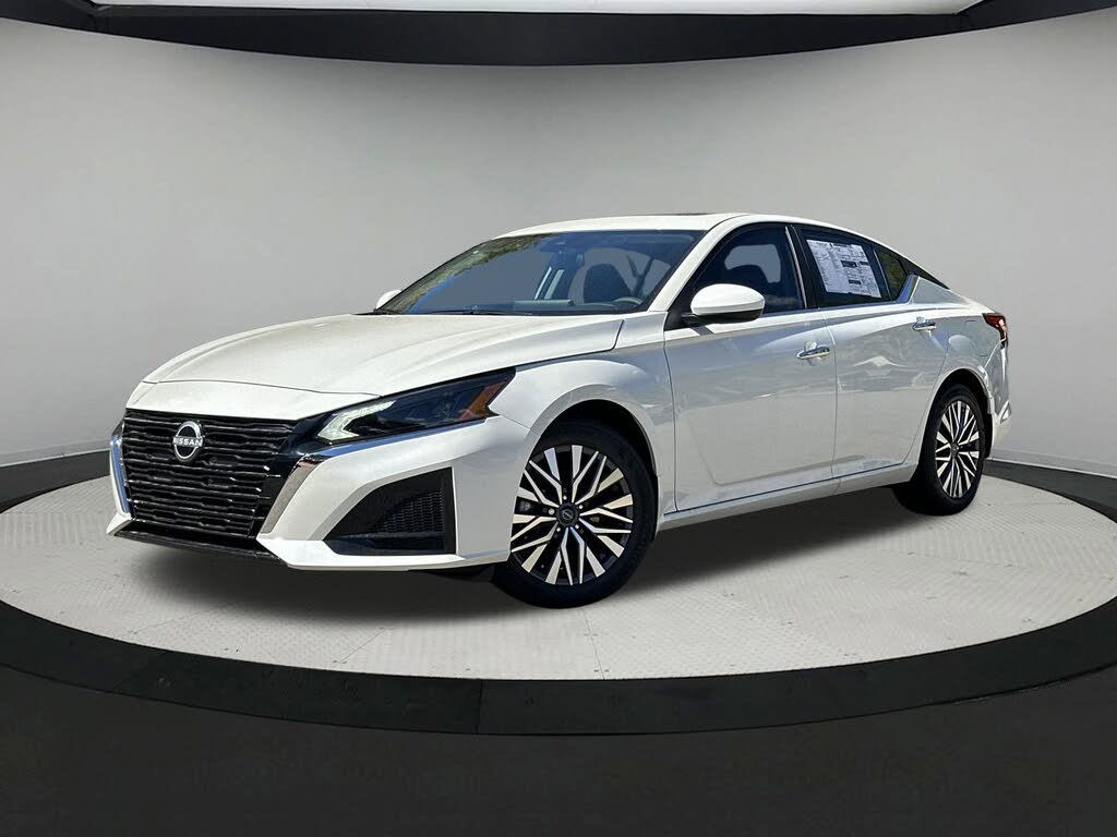2025 Nissan Altima 2.5 SV FWD