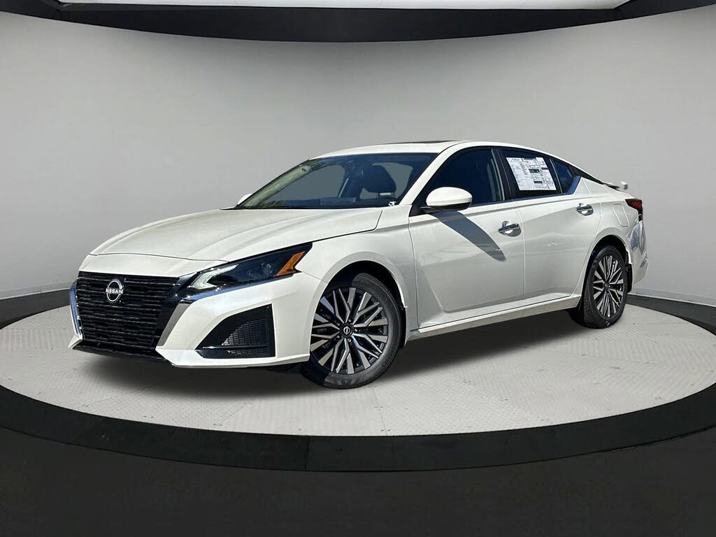 2025 Nissan Altima 2.5 SV FWD