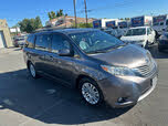 Toyota Sienna XLE 8-Passenger FWD