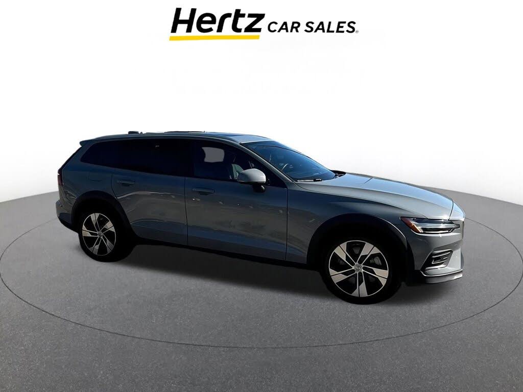 2025 Volvo V60 Cross Country B5 Plus AWD
