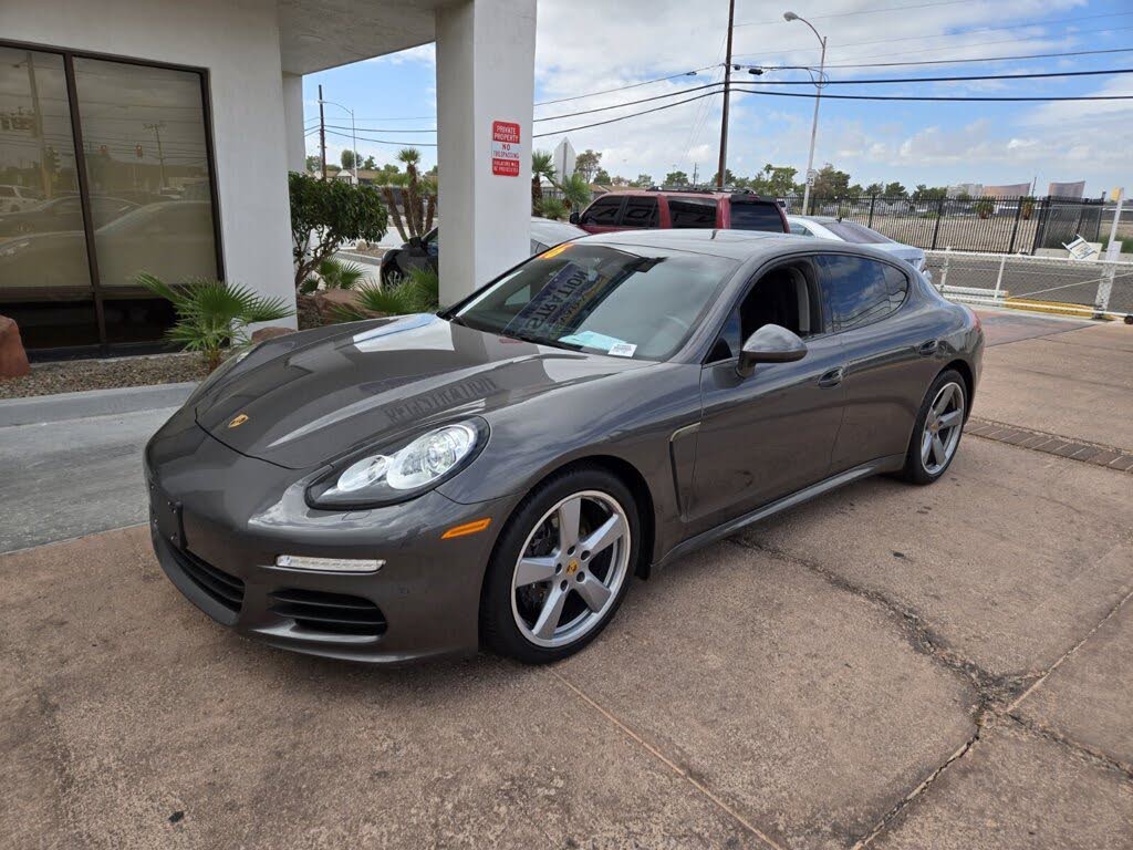 2016 Porsche Panamera