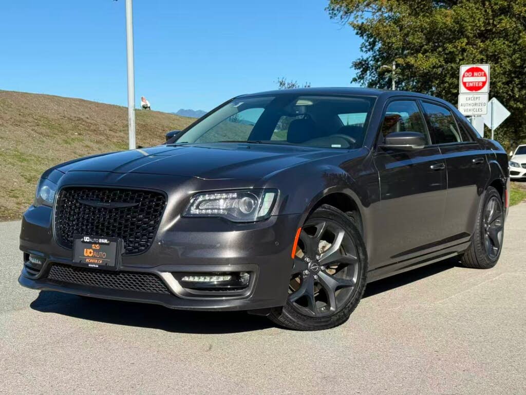 Chrysler 300 Touring L RWD 2022