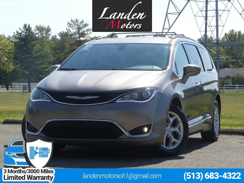 2017 Chrysler Pacifica Touring L FWD