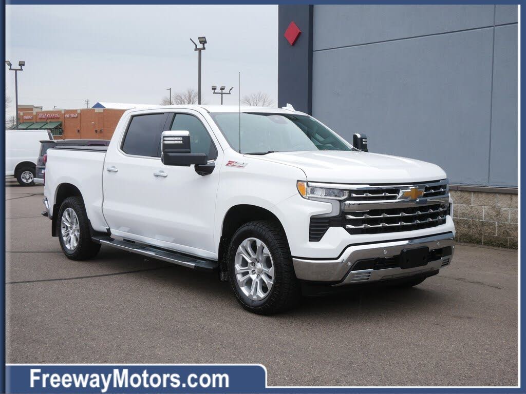 2024 Chevrolet Silverado 1500 LTZ Crew Cab 4WD
