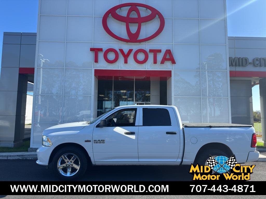 2018 RAM 1500 Express Crew Cab RWD