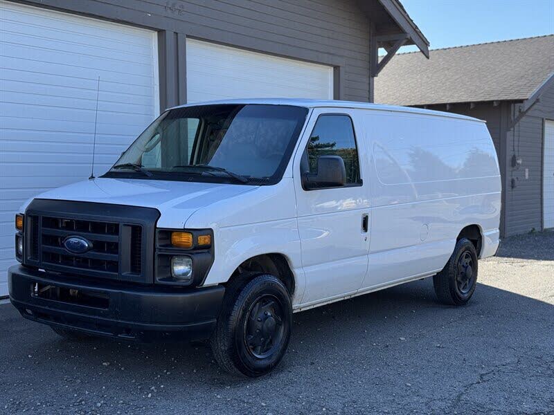 2008 Ford E-Series E-150 Cargo Van