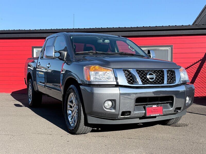 2015 Nissan Titan SL Crew Cab 4WD