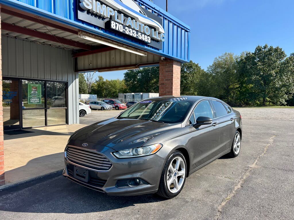 2016 Ford Fusion SE