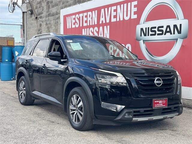 2022 Nissan Pathfinder SL 4WD