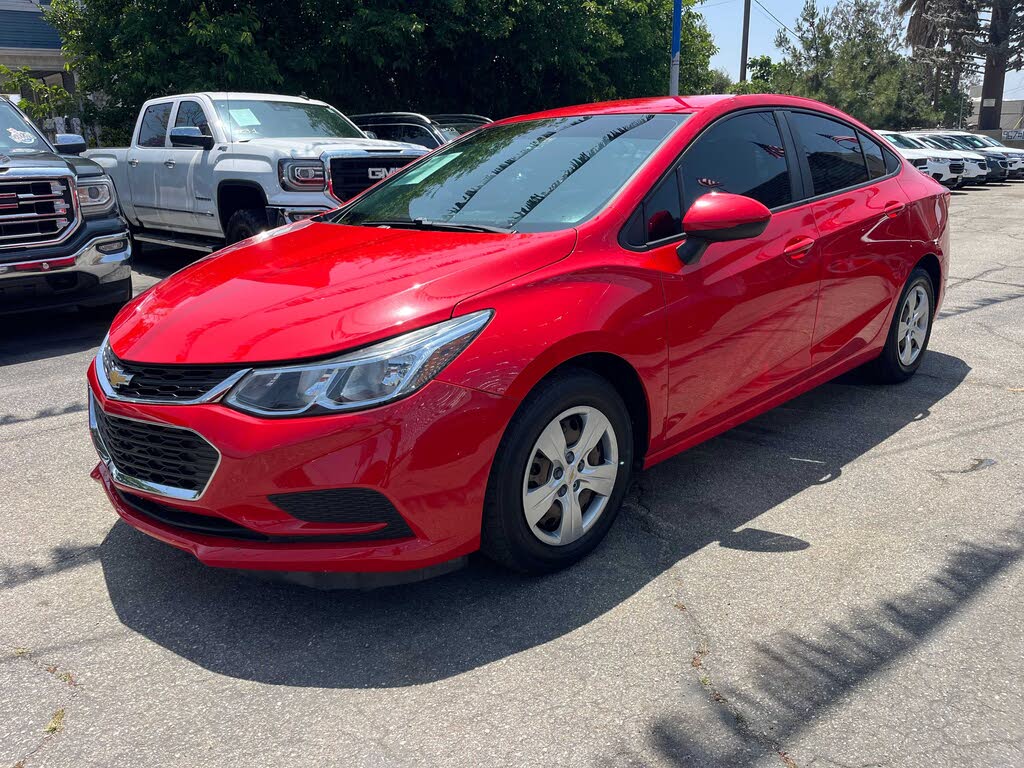 2017 Chevrolet Cruze LS Sedan FWD