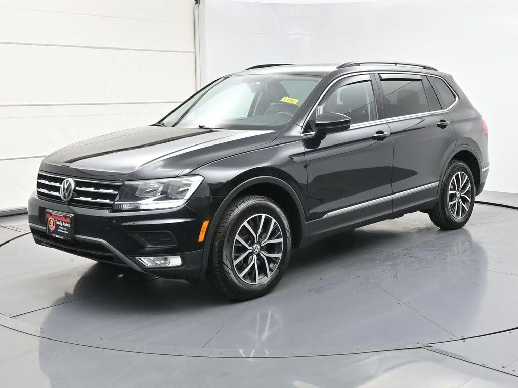 2025 Volkswagen Taos SE 4Motion