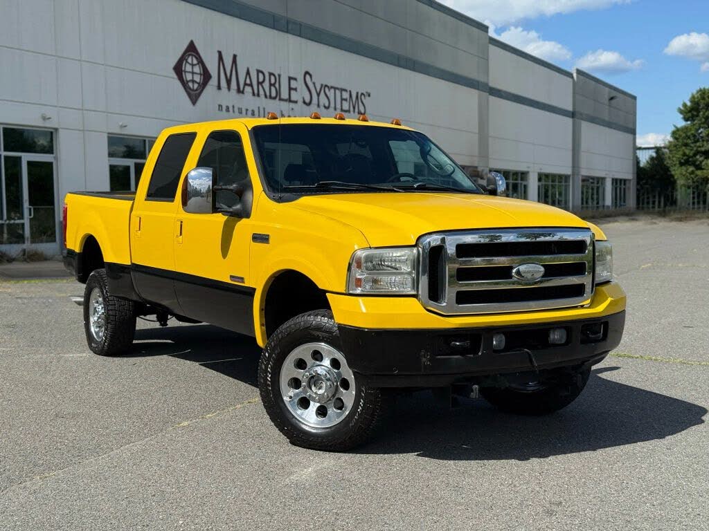 2006 Ford F-350 Super Duty Lariat Crew Cab LB 4WD