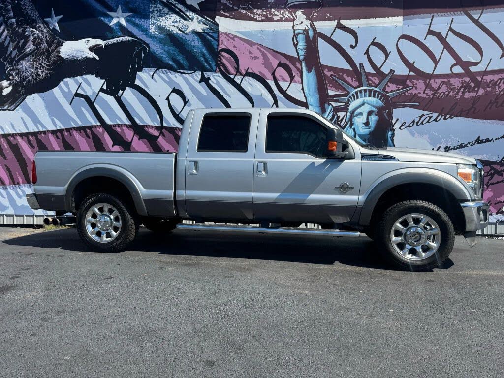 2011 Ford F-250 Super Duty Lariat Crew Cab 4WD