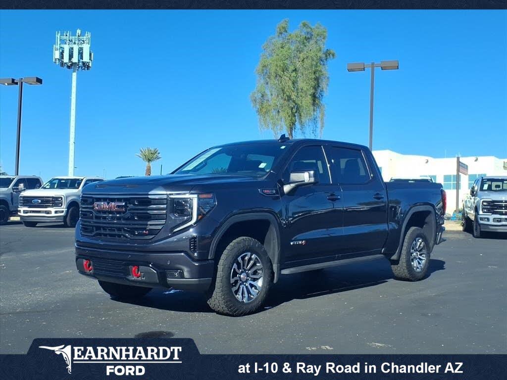 2023 GMC Sierra 1500 AT4 Crew Cab 4WD