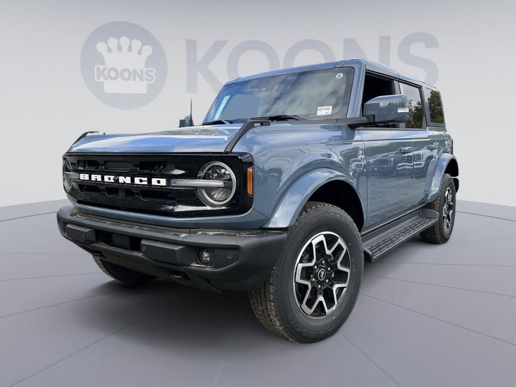 2025 Ford Bronco Outer Banks 4-Door 4WD