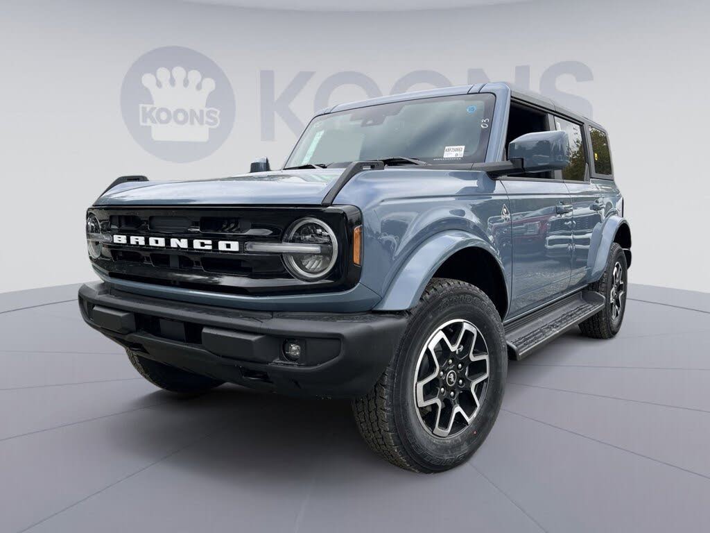 2025 Ford Bronco Outer Banks 4-Door 4WD