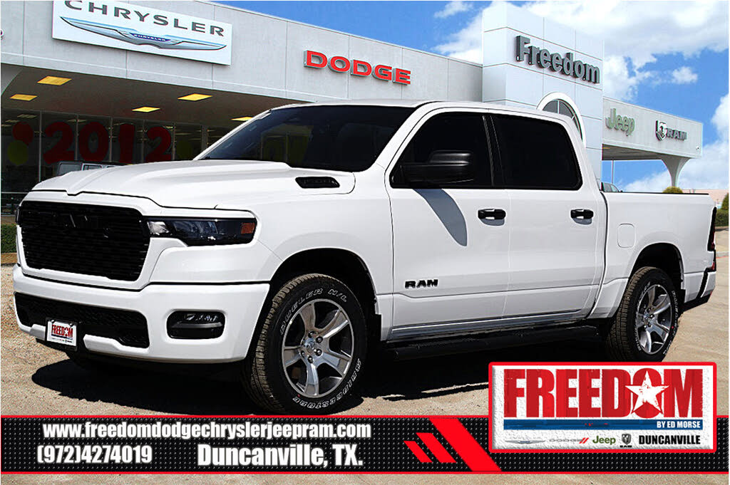 2026 RAM 1500 Express Crew Cab 4WD