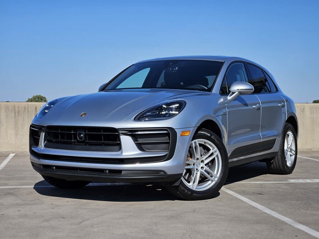 2025 Porsche Macan AWD