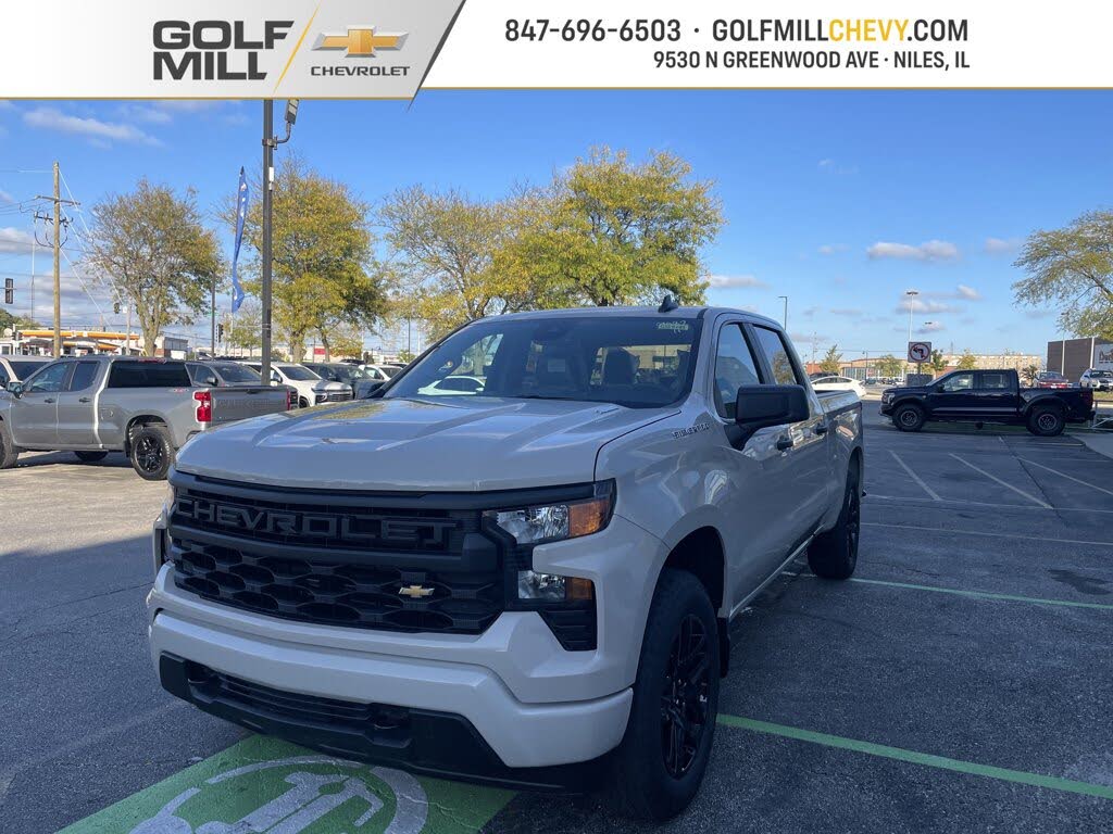 2026 Chevrolet Silverado 1500 Custom Crew Cab 4WD