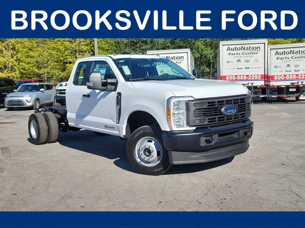 2026 Ford F-350 Super Duty Chassis XL SuperCab DRW 4WD