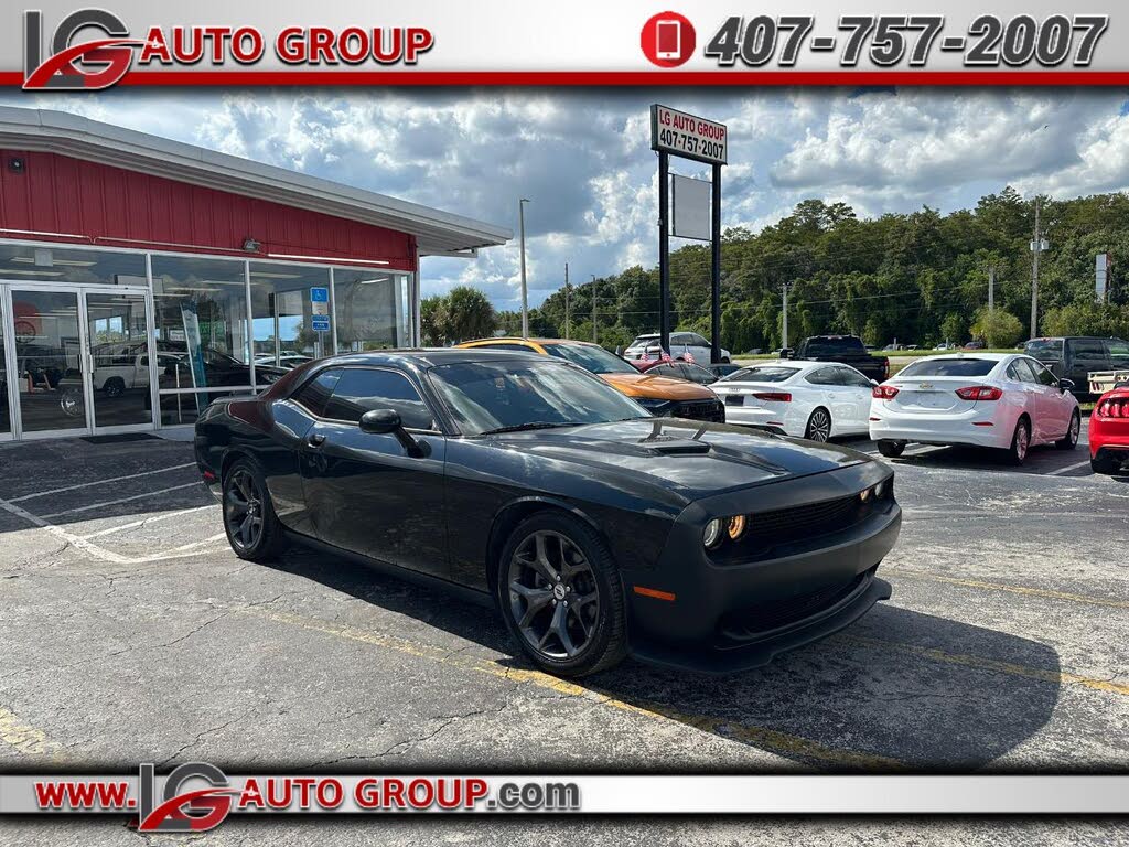 2017 Dodge Challenger SXT Plus RWD