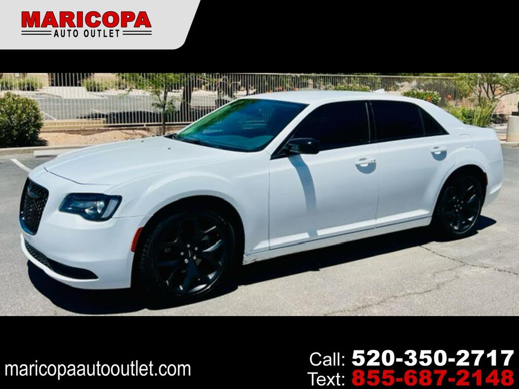 2021 Chrysler 300 Touring RWD