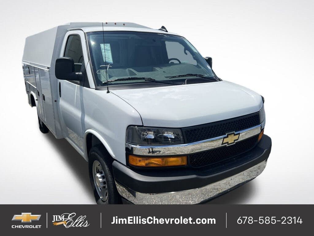 2024 Chevrolet Express Chassis 3500 Cutaway 139